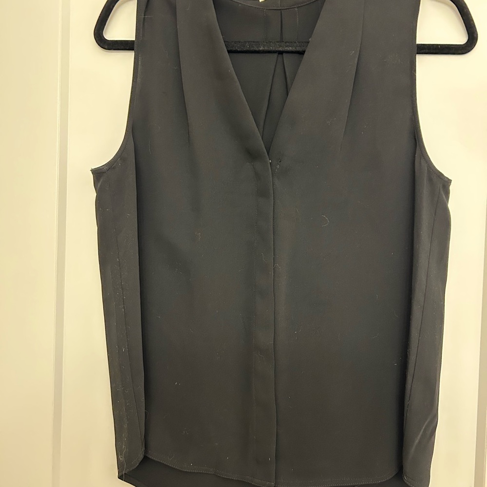 Babaton Black V-Neck Sleeveless Camisole